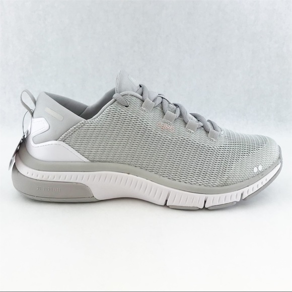 rythma walking shoe